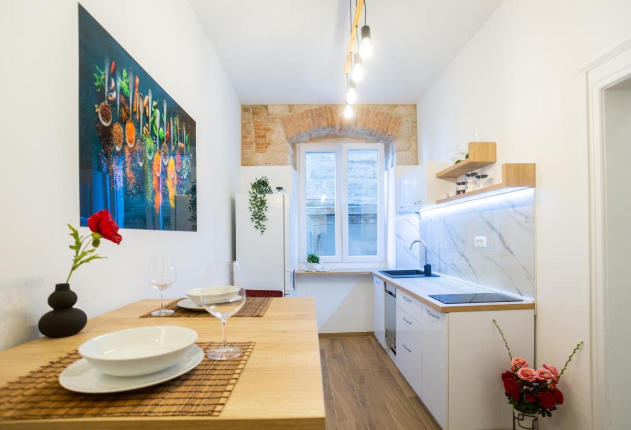 Apartman Kolura Vis Ngoại thất bức ảnh