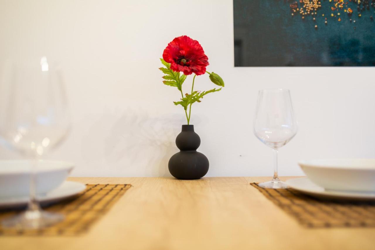 Apartman Kolura Vis Ngoại thất bức ảnh