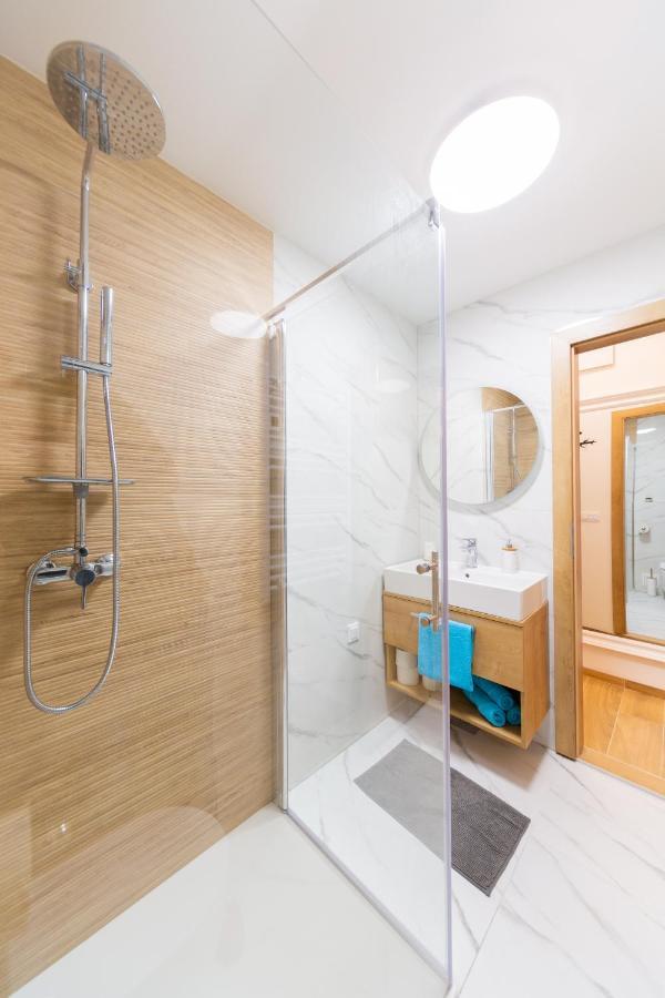 Apartman Kolura Vis Ngoại thất bức ảnh